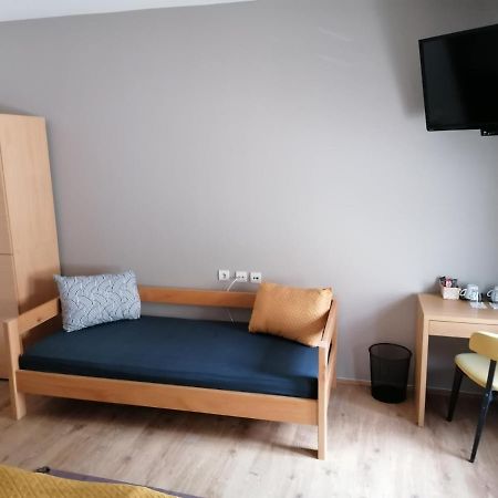 Mon Accommodation Free Parking Ni Εξωτερικό φωτογραφία