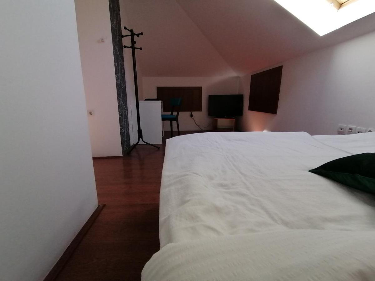 Mon Accommodation Free Parking Ni Εξωτερικό φωτογραφία