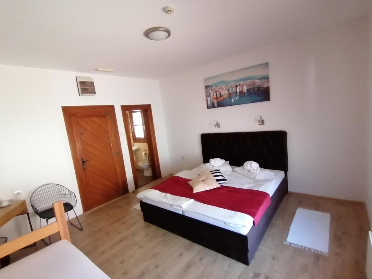 Mon Accommodation Free Parking Ni Εξωτερικό φωτογραφία