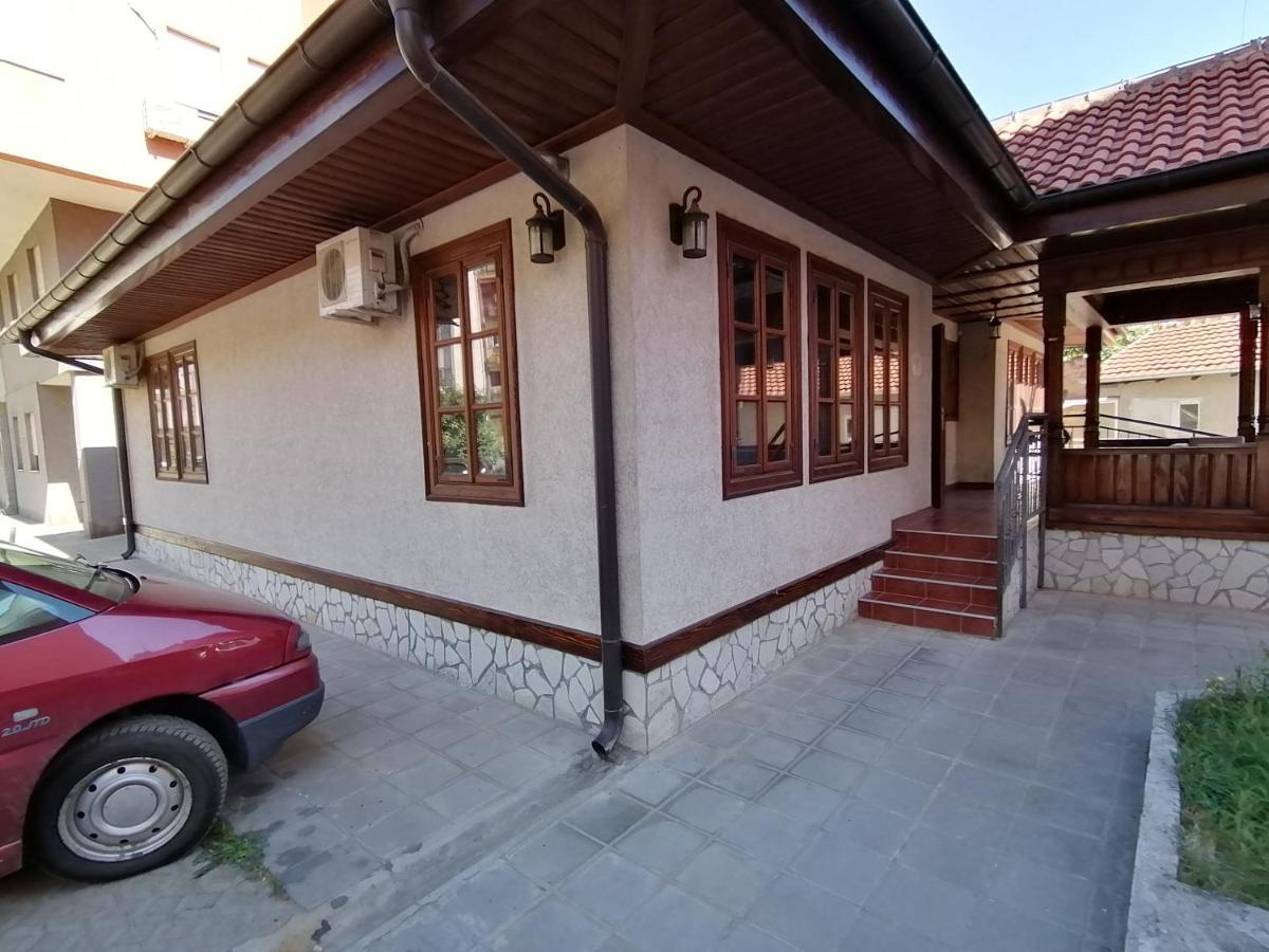 Mon Accommodation Free Parking Ni Εξωτερικό φωτογραφία