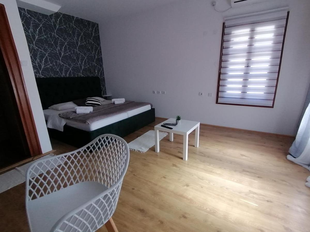 Mon Accommodation Free Parking Ni Εξωτερικό φωτογραφία