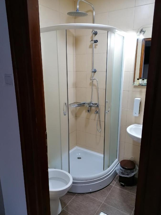 Mon Accommodation Free Parking Ni Εξωτερικό φωτογραφία