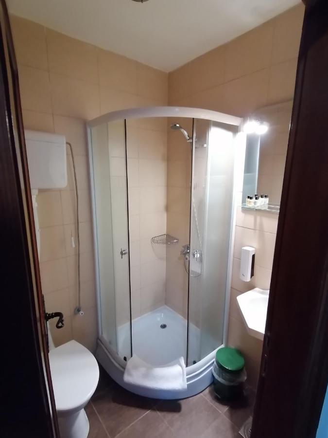 Mon Accommodation Free Parking Ni Εξωτερικό φωτογραφία