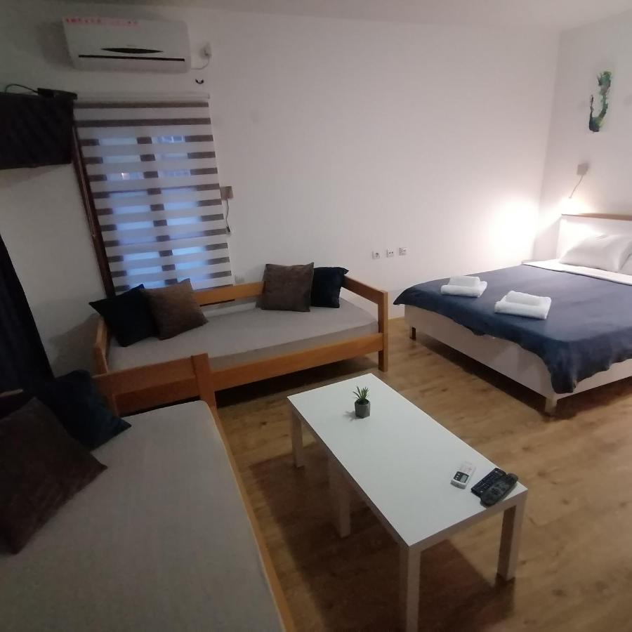 Mon Accommodation Free Parking Ni Εξωτερικό φωτογραφία